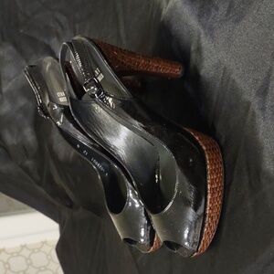 Stuart Weitzman Black Patent/ Raffia Peep Toe Platform Slingback Heels size  12N